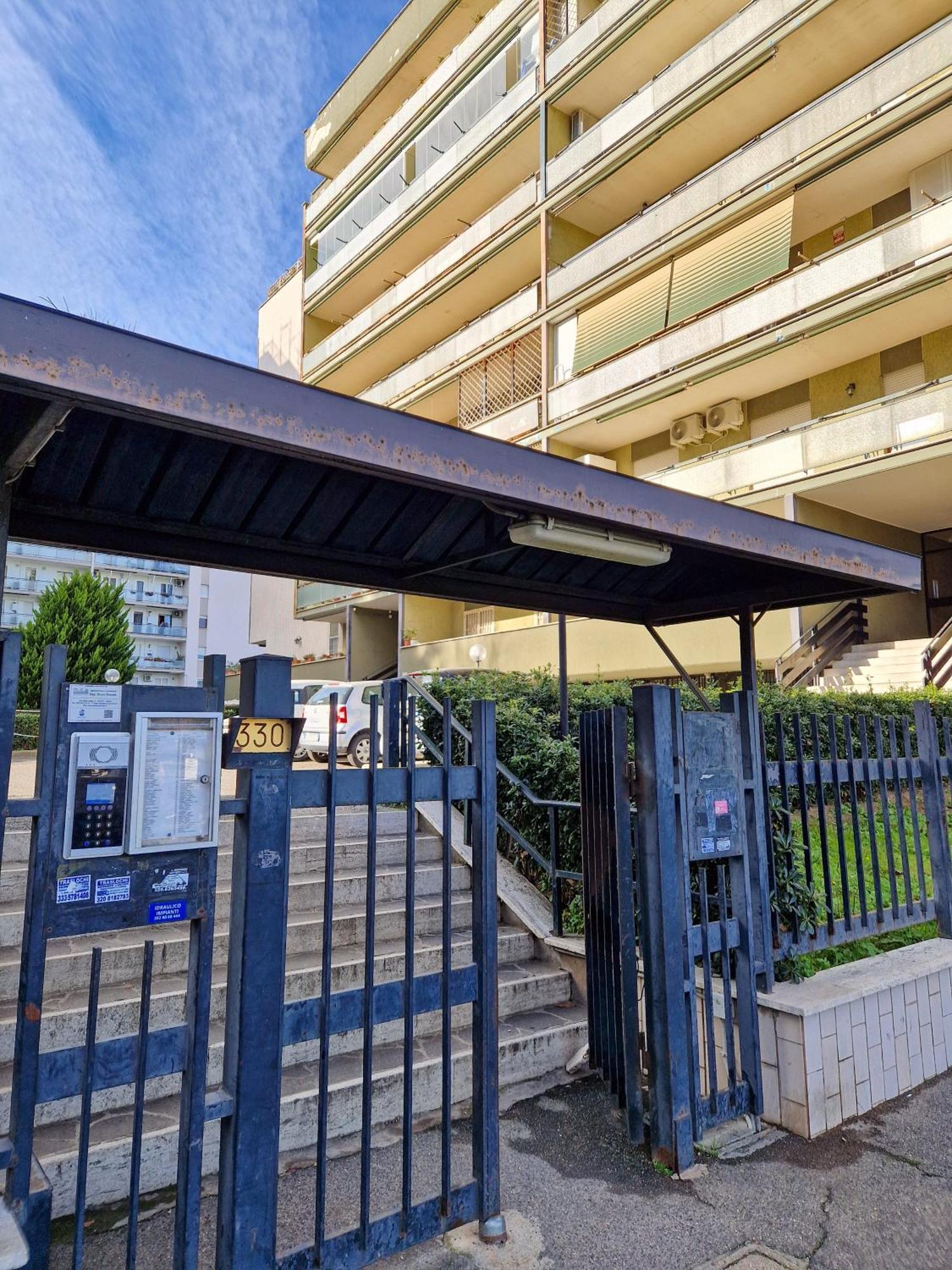 Domus Divi - Eur Torrino Apartment โรม ภายนอก รูปภาพ