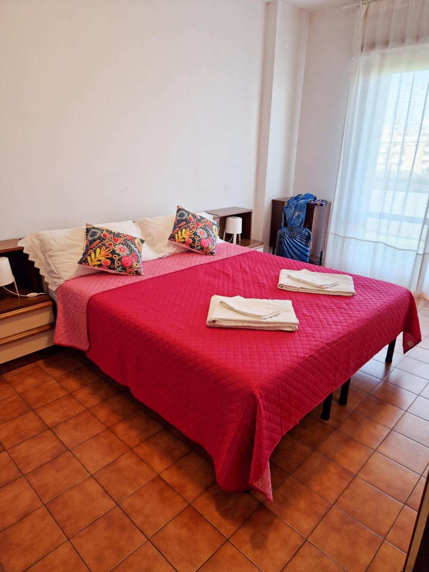 Domus Divi - Eur Torrino Apartment โรม ภายนอก รูปภาพ